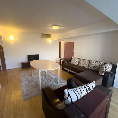 Cronos Apartment *